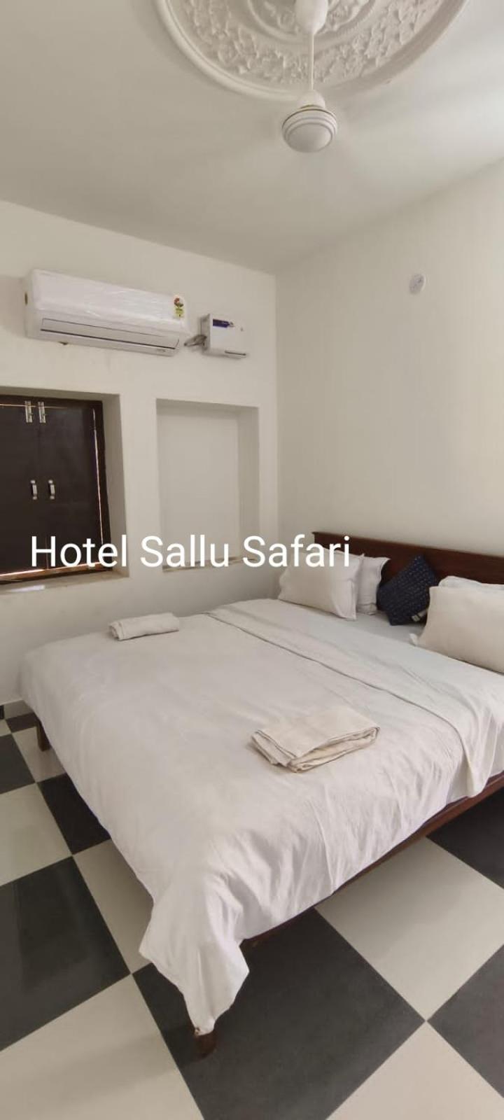 Hotel Sallu Safari Jaisalmer Esterno foto
