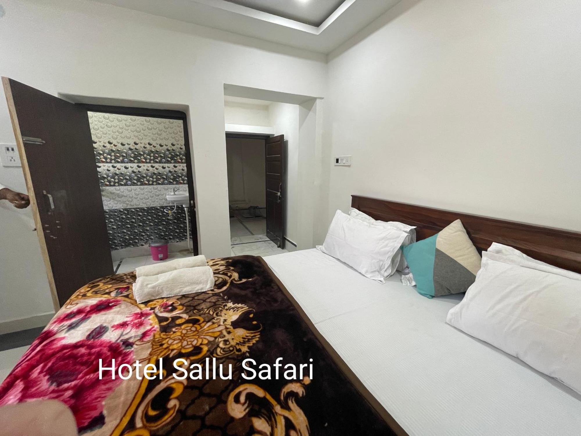 Hotel Sallu Safari Jaisalmer Esterno foto