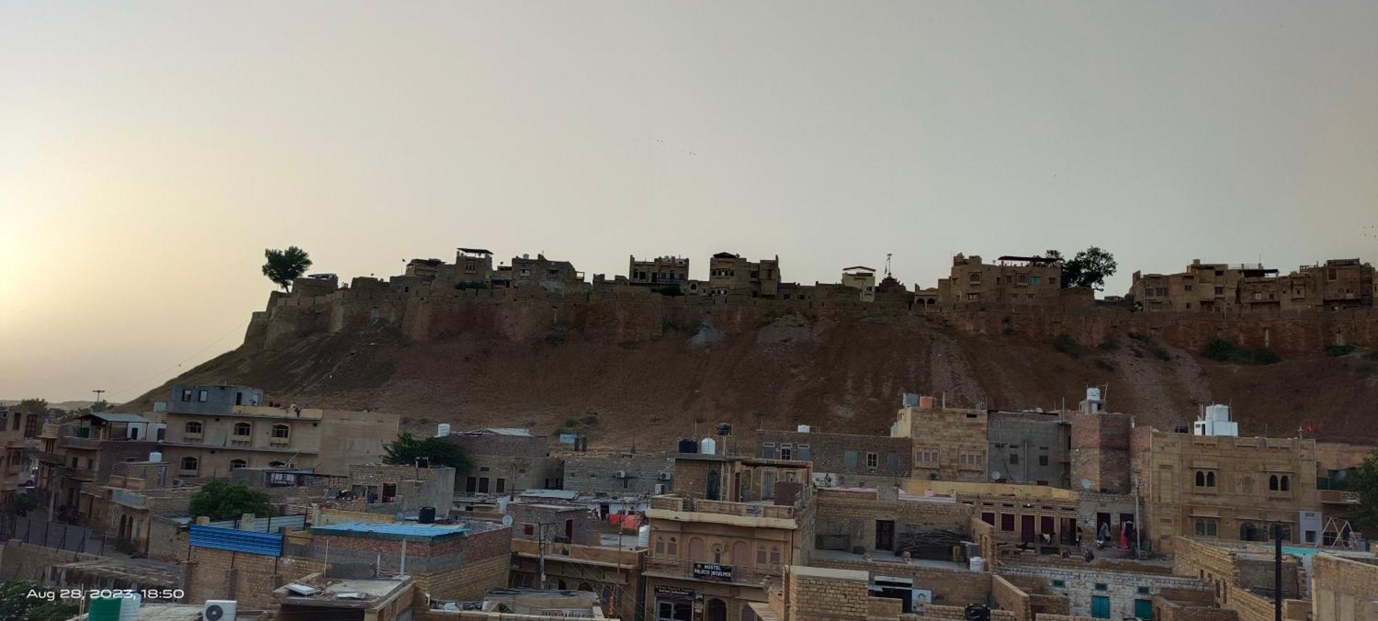 Hotel Sallu Safari Jaisalmer Esterno foto